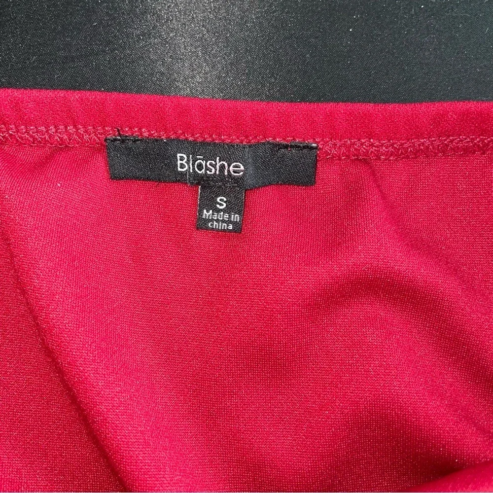 Red Strapless Jumpsuit with Belt‎ and Pockets - Picture 3 of 9